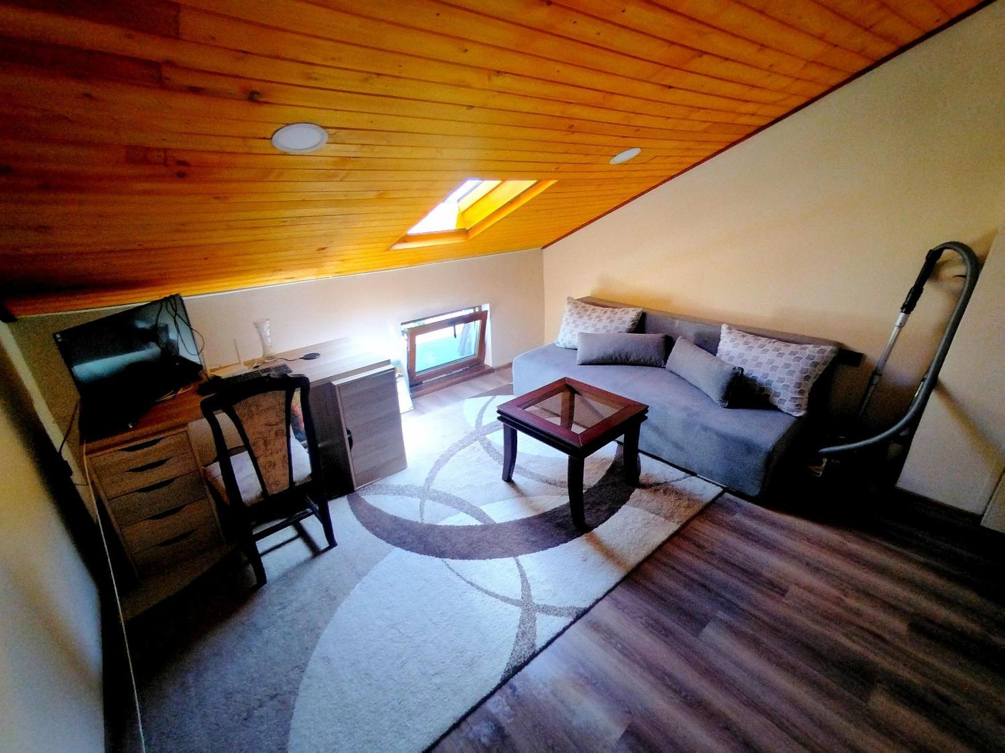 Low Budget Apartment With Breakfast Varna Bagian luar foto